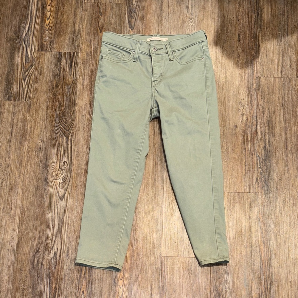 Levi Shaping Skinny Capri- W26